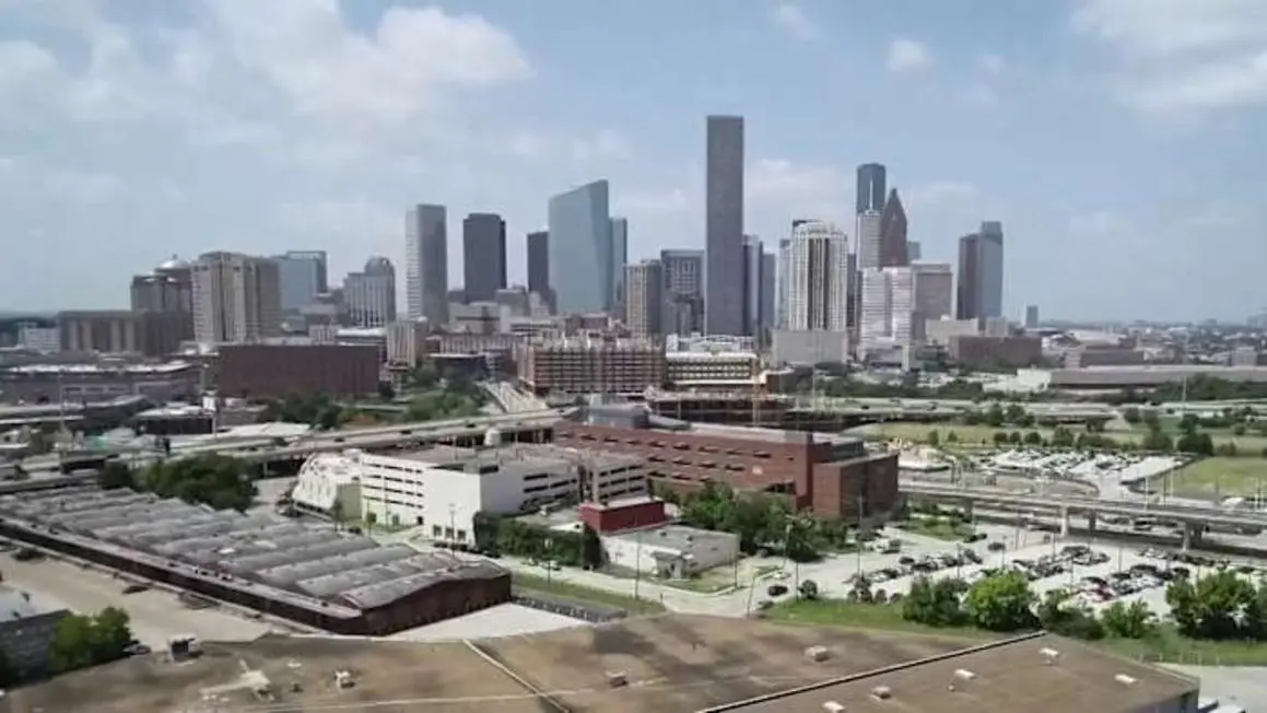 Chánh án Liên bang Bác Bỏ Quy Định Đấu Thầu Thiểu Số Của Houston, Gây Hoang Mang Cho Chủ Doanh Nghiệp