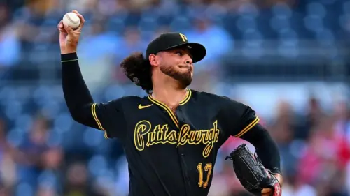 Cầu thủ ném bóng của Pittsburgh Pirates lập kỷ lục không mong muốn sau khi bị rút khỏi trận đấu hoàn hảo