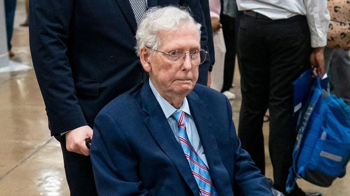 Thống đốc Kentucky Kêu Gọi Thượng Nghị Sĩ Mitch McConnell Công Khai Tình Hình Sức Khỏe