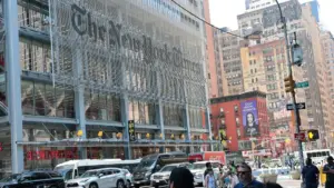 New York Times Đấu Tranh Yêu Cầu Trát Tòa Từ Chính Quyền Trump