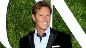 Cựu Ngôi Sao NHL Ron Duguay Nhập Viện Giữa Trận Chiến Ung Thư Giai Đoạn Cuối