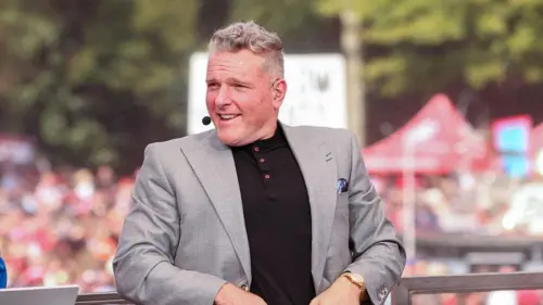 Pat McAfee công bố album đầu tay