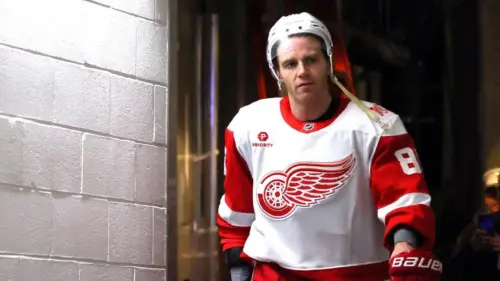 Connor Bedard muốn đội Chicago Blackhawks đưa Patrick Kane trở lại