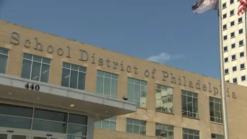 Giáo viên Philadelphia chờ phân công nhiệm sở sau khi việc làm được khôi phục