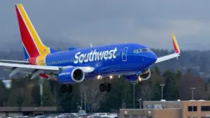 Tiếp Viên Hàng Không Jamaica Bị Bắt Giữ Tại Nashville Vì Vượt Quá Thời Hạn Visa