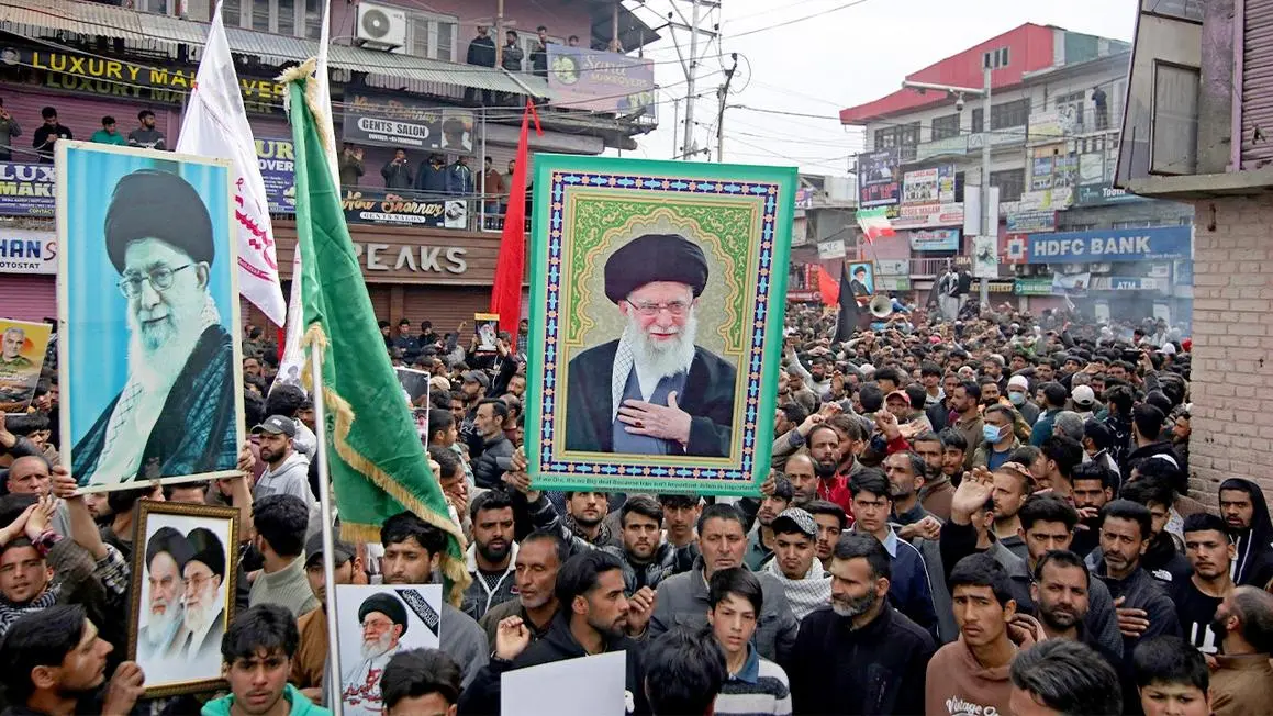 Iran chuẩn bị tang lễ Lãnh tụ Tối cao Ali Khamenei sau 4 tháng qua đời, cho thấy sự cô lập của quốc gia