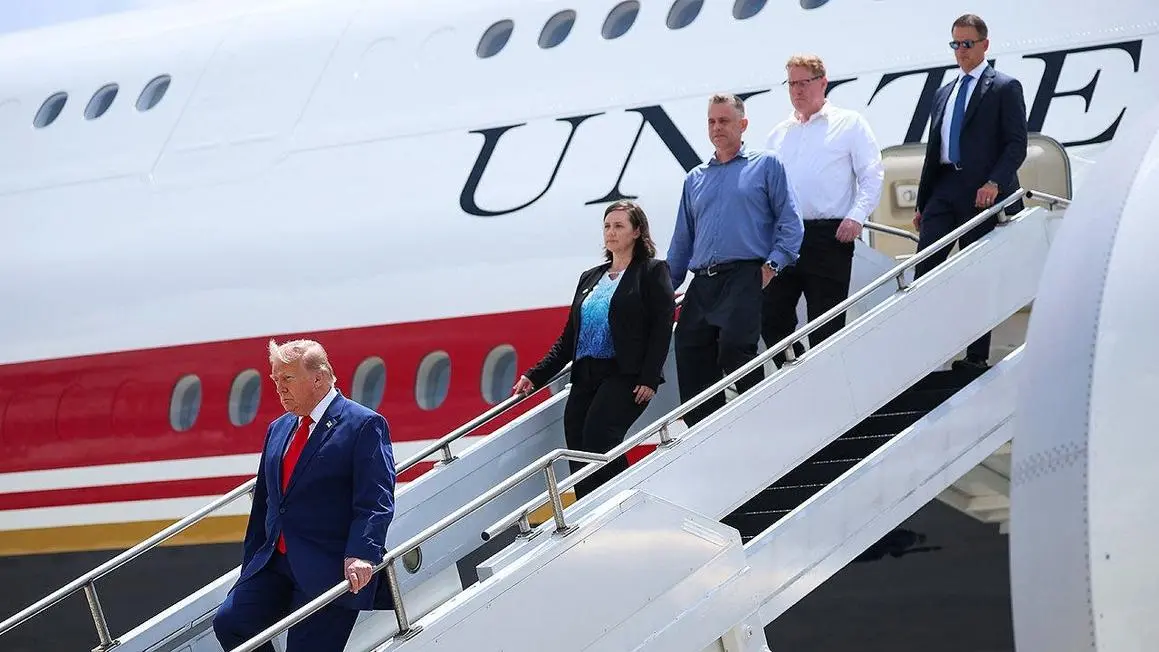 Tổng Thống Donald Trump Tưởng Nhớ Anh Hùng Liệt Sĩ Tyler Feehan Sau Chuyến Bay Đặc Biệt