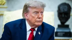 Tổng thống Donald Trump sẽ có bài phát biểu trực tiếp về bầu cử sau khi lan truyền các thuyết âm mưu bị bác bỏ