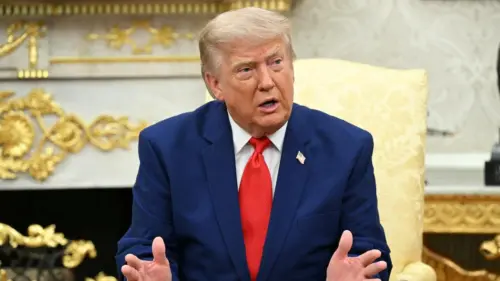 Tổng Thống Trump Nói Thỏa Thuận Hạt Nhân Mỹ-Saudi Không Có Chương Trình Làm Giàu Uranium