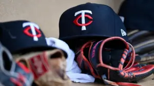 Bốn cầu thủ Minnesota Twins cùng lên xe hoa trong cùng một ngày nghỉ đông