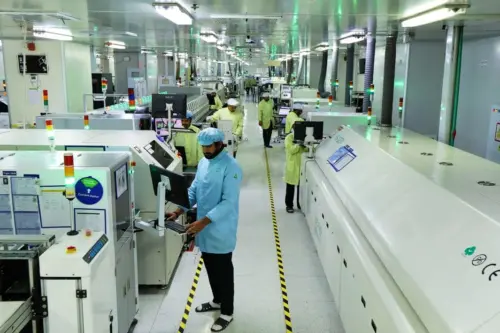 Sau Apple, Làn Sóng Sản Xuất Điện Thoại Thông Minh Tại Ấn Độ Bước Sang Giai Đoạn Mới Với Liên Doanh Vivo
