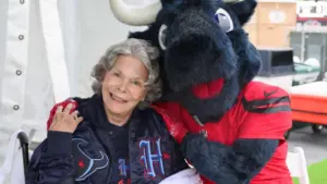 Cố Chủ tịch đội Houston Texans Janice McNair được tưởng nhớ với di sản hào phóng