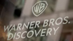 Warner Bros. kiện Amazon vì cáo buộc tuyển dụng bất hợp pháp các giám đốc điều hành