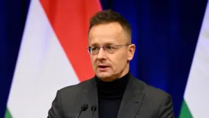 Cựu Ngoại trưởng Hungary Nhận Vị Trí Điều Hành Tại Hãng Xe Điện Trung Quốc BYD
