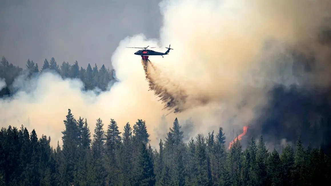 Lính Cứu Hỏa Oregon Chuẩn Bị Đối Mặt Thời Tiết Gió Mạnh và Nóng Khi Cháy Rừng Bùng Phát