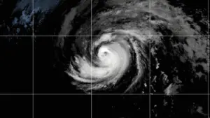 Bão Fausto mạnh lên cấp 2, hướng về quần đảo Hawaii