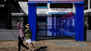 Cha mẹ hai thiếu niên Úc thiệt mạng vì rượu nhiễm độc ở Lào bất bình với cáo buộc dự kiến