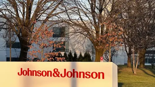 Johnson & Johnson Đề Nghị Thỏa Thuận 5.5 Tỷ Đô Để Chấm Dứt Cuộc Chiến Pháp Lý Về Bột Talc