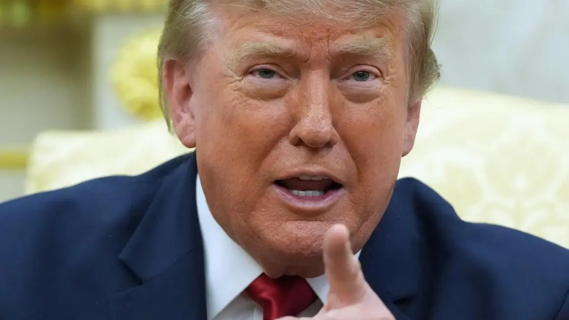 Tổng Thống Donald Trump: ICE nên tiếp tục dừng xe giao thông bất chấp chính sách mới