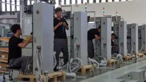 Trung Quốc phản ứng về cáo buộc năng lực sản xuất dư thừa trước nguy cơ thuế quan mới của Hoa Kỳ