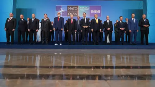 Tổng Thống Thổ Nhĩ Kỳ Tặng Quà Súng Lục Cho Các Lãnh Đạo NATO