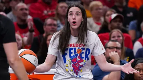 Cựu sao WNBA ủng hộ xem xét của Quốc Hội khi giải đấu đối mặt với sự giám sát về cáo buộc nhắm vào Clark