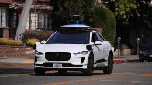 Waymo Kháng Án Lệnh Cấm Sạc Đêm Tại Hai Trạm Ở Santa Monica