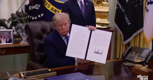 Sắc lệnh mới của Tổng thống Trump hạn chế quyền công dân theo nơi sinh