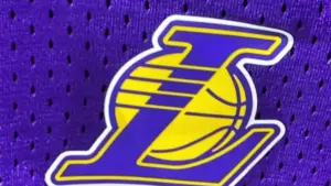 Los Angeles Lakers Bán Cho Bob Iger và Josh Kushner Với Giá 12 Tỷ Đô
