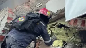 Nỗ lực tìm kiếm người sống sót sau động đất ở Colombia