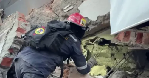 Nỗ lực tìm kiếm người sống sót sau động đất ở Colombia