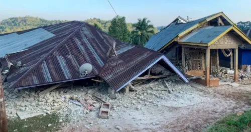 Động đất mạnh 7.7 độ Richter rung chuyển gần Indonesia