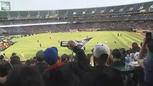 Tương lai của Oakland Roots tại Sân vận động Oakland Coliseum vẫn chưa chắc chắn sau cuộc họp đặc biệt về nợ
