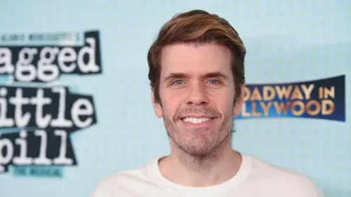 Gia đình Perez Hilton lên tiếng sau khi ông xuất hiện trong livestream tự hại