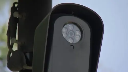 Tiểu Bang Texas: $1 Phí Bảo Hiểm Xe Ô Tô Đã Được Dùng Để Trang Bị Hàng Ngàn Camera Giám Sát