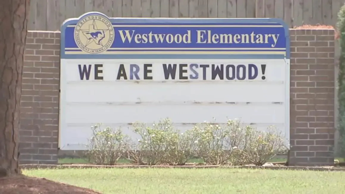 Westwood Elementary xác nhận ngày khai giảng mới sau khi xử lý nấm mốc làm chậm năm học
