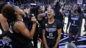Golden State Valkyries Giành Vé Vào Vòng Playoff Sau Chiến Thắng 78-70 Trước Dallas Wings