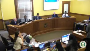 Ủy viên Fort Bend trở lại sau hai tháng tẩy chay, nhưng việc này có thể ngắn ngủi