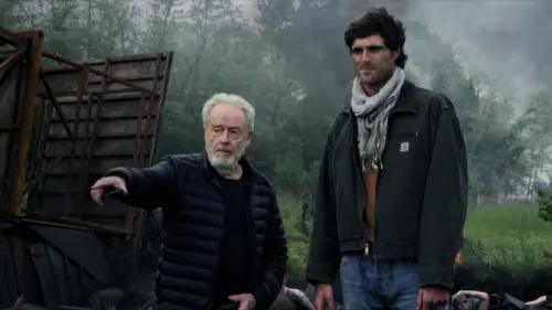 Jacob Elordi khen đạo diễn Ridley Scott trên phim trường ‘The Dog Stars’