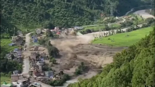 Nepal và Trung Quốc: Hơn 670 người chết, gần 3.000 người mất tích sau lũ lụt thảm khốc