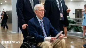 Thượng Nghị Sĩ Mitch McConnell Đã Xuất Viện Phục Hồi Chức Năng, Trở Về Nhà