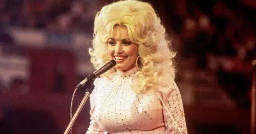 Nghệ sĩ và công chúng tưởng nhớ Dolly Parton