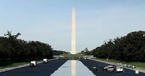 Tổng Thống Trump Bác Bỏ Quyết Định Đình Chỉ Vụ Án Phá Hoại Hồ Phản Chiếu của Jeanine Pirro