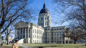 Cử tri Kansas Bác Bỏ Dự Luật Chọn Trực Tiếp Các Thẩm Phán Tối Cao Pháp Viện Tiểu Bang