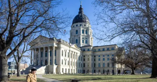 Cử tri Kansas Bác Bỏ Dự Luật Chọn Trực Tiếp Các Thẩm Phán Tối Cao Pháp Viện Tiểu Bang