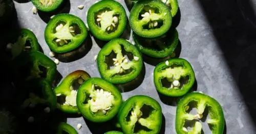 Dịch Vụ Y Tế Hoa Kỳ Điều Tra Đợt Bùng Phát Vi Khuẩn Salmonella Liên Quan Đến Ớt Chuông