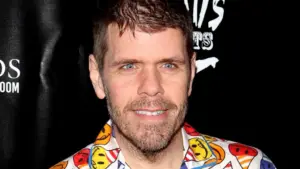Perez Hilton nhập viện trong tình trạng nghiêm trọng, cần phẫu thuật