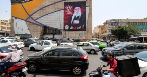 Iran Đặt Điều Kiện Khó Khăn Để Mở Lại Eo Biển Hormuz