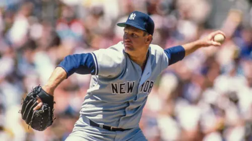 Tommy John, người tiên phong phẫu thuật khuỷu tay, qua đời ở tuổi 83