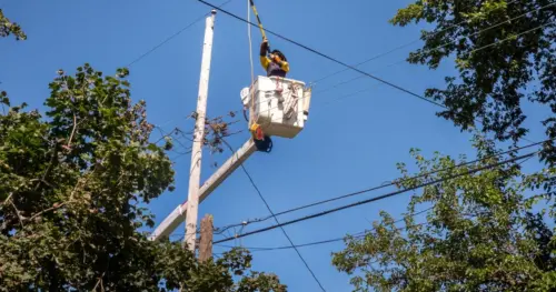 Hàng Ngàn Người Dân Gary, Indiana Vẫn Mất Điện Gần 2 Tuần Sau Cơn Bão